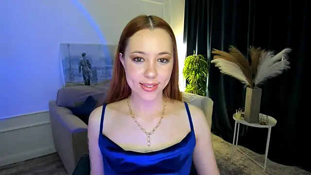 Snapshot of BloomAndFun chatting on April 2026 07:38:02 PM BloomAndFun online show from April 2026 07:38:02 PM