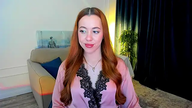 Snapshot of BloomAndFun chatting on May 2026 07:42:02 PM BloomAndFun online show from May 2026 07:42:02 PM
