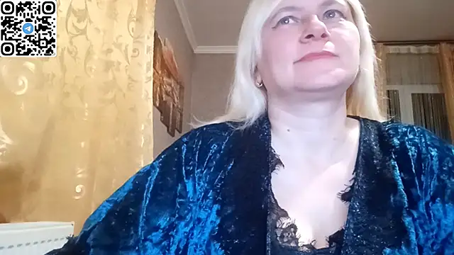 Snapshot of DiamondLady555 chatting on March 2026 08:01:02 PM DiamondLady555 online show from March 2026 08:01:02 PM