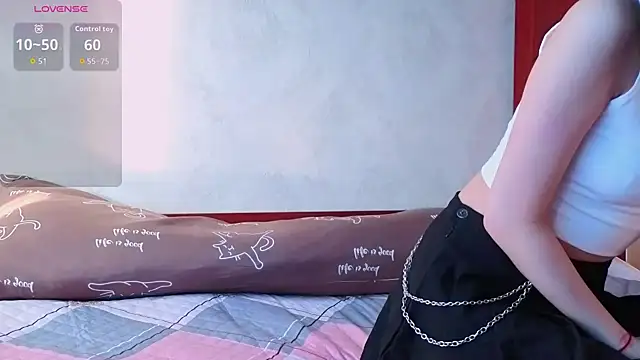 Snapshot of AikooYamada chatting on March 2026 06:18:01 AM AikooYamada online show from March 2026 06:18:01 AM