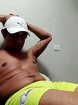 Snapshot of hacheshx chatting on April 2026 07:33:02 AM hacheshx online show from April 2026 07:33:02 AM