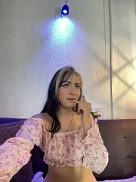 Snapshot of melodygirl2__ chatting on April 2026 07:28:01 PM melodygirl2 online show from April 2026 07:28:01 PM