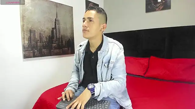 Snapshot of _Alan_Walker_1 chatting on April 2026 01:29:02 PM Alan Walker 1 online show from April 2026 01:29:02 PM