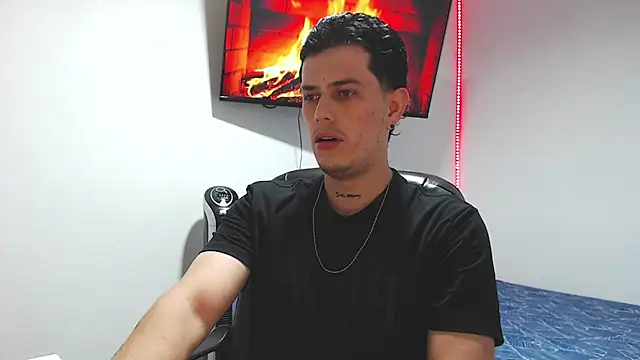 Snapshot of JUAN_CAMILOXXX chatting on March 2026 04:17:02 AM JUAN CAMILOXXX online show from March 2026 04:17:02 AM