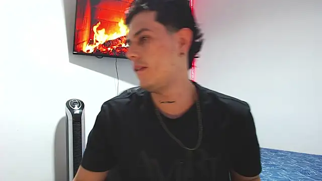 Snapshot of JUAN_CAMILOXXX chatting on March 2026 04:16:01 AM JUAN CAMILOXXX online show from March 2026 04:16:01 AM