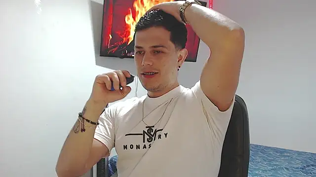 Snapshot of JUAN_CAMILOXXX chatting on March 2026 04:18:01 AM JUAN CAMILOXXX online show from March 2026 04:18:01 AM