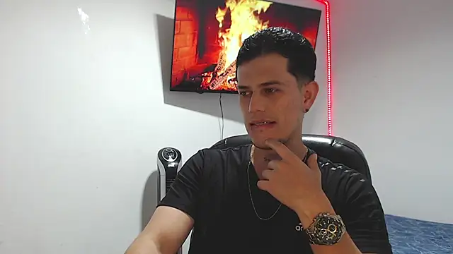 Snapshot of JUAN_CAMILOXXX chatting on March 2026 04:34:02 AM JUAN CAMILOXXX online show from March 2026 04:34:02 AM