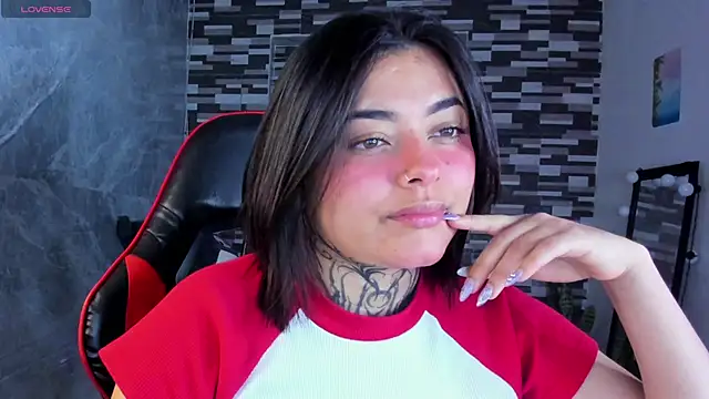 Sophiia cherry online show from April 2026 05:52:02 PM