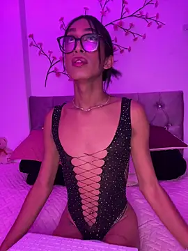 Snapshot of Tentacion_Milly chatting on March 2026 04:48:01 AM Tentacion Milly online show from March 2026 04:48:01 AM