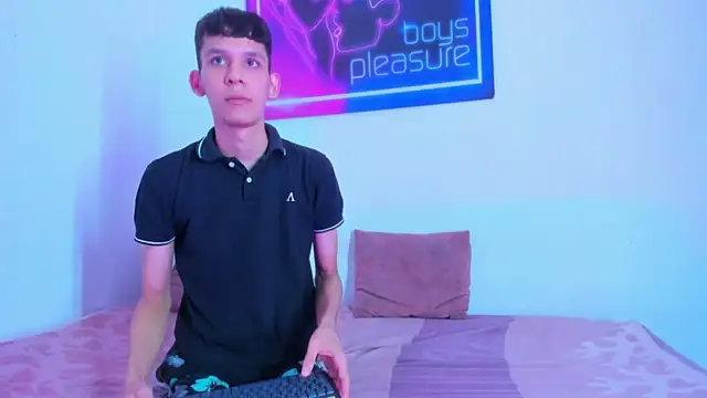 Snapshot of Desire_Boys1 chatting on April 2026 11:16:01 PM Desire Boys1 online show from April 2026 11:16:01 PM