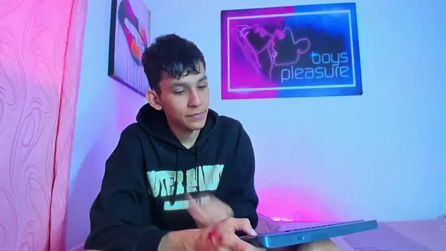 Snapshot of Desire_Boys1 chatting on April 2026 06:56:02 PM Desire Boys1 online show from April 2026 06:56:02 PM