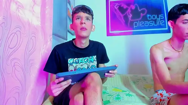 Snapshot of Desire_Boys1 chatting on April 2026 07:26:01 PM Desire Boys1 online show from April 2026 07:26:01 PM