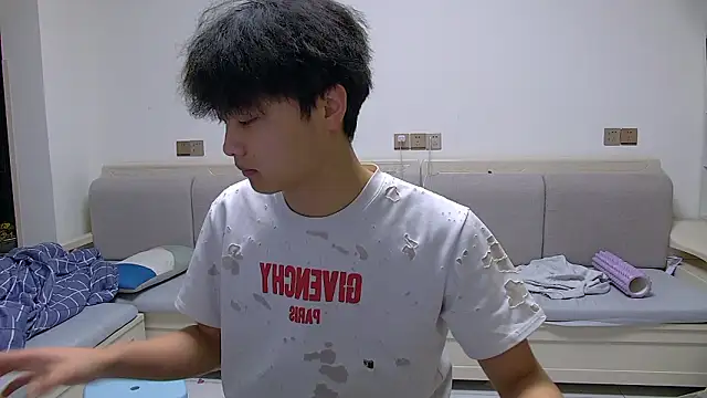 Snapshot of icecream-002 chatting on March 2026 10:07:01 AM icecream-002 online show from March 2026 10:07:01 AM