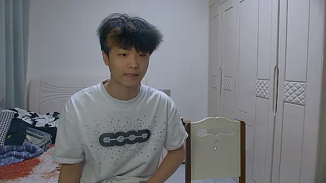 Snapshot of icecream-002 chatting on March 2026 10:21:02 AM icecream-002 online show from March 2026 10:21:02 AM