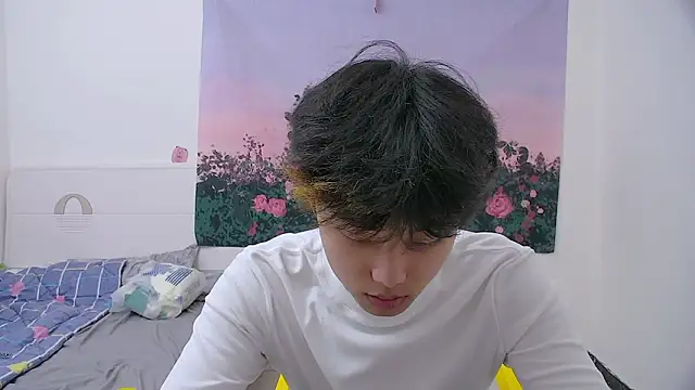 Snapshot of icecream-002 chatting on April 2026 12:31:01 PM icecream-002 online show from April 2026 12:31:01 PM