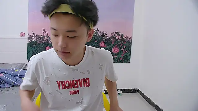 Snapshot of icecream-002 chatting on April 2026 11:42:01 AM icecream-002 online show from April 2026 11:42:01 AM