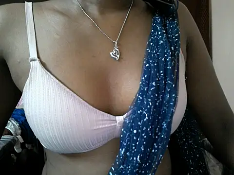 Couplehot00 online show from April 2026 07:55:01 PM