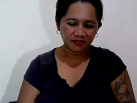 lovelycutiepie2026 online show from June 2026 10:53:02 AM