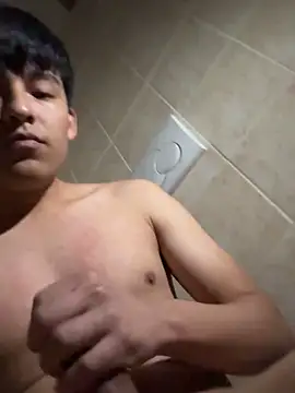 Snapshot of uunico22anni chatting on March 2026 06:24:01 PM uunico22anni online show from March 2026 06:24:01 PM