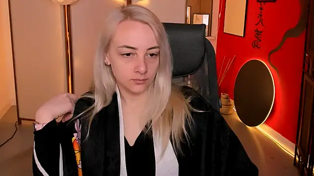 Snapshot of CarolMoor chatting on April 2026 09:08:01 AM CarolMoor online show from April 2026 09:08:01 AM