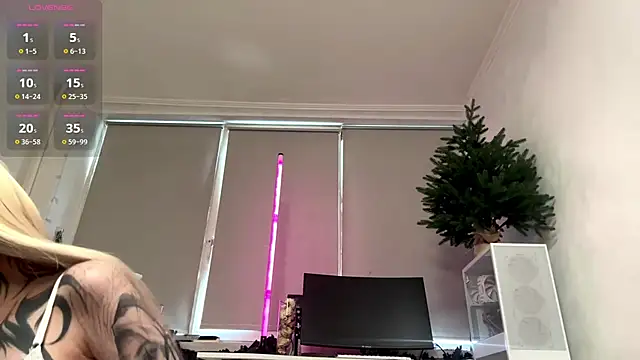 Snapshot of KizzieSherbert chatting on March 2026 01:44:01 PM KizzieSherbert online show from March 2026 01:44:01 PM