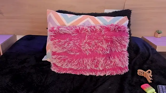 Snapshot of KittyVelve chatting on April 2026 02:20:01 PM KittyVelve online show from April 2026 02:20:01 PM