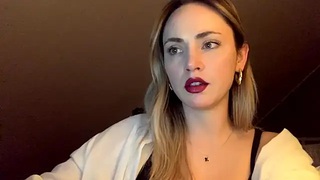 Snapshot of ScarlettSensitive chatting on March 2026 09:08:01 PM ScarlettSensitive online show from March 2026 09:08:01 PM