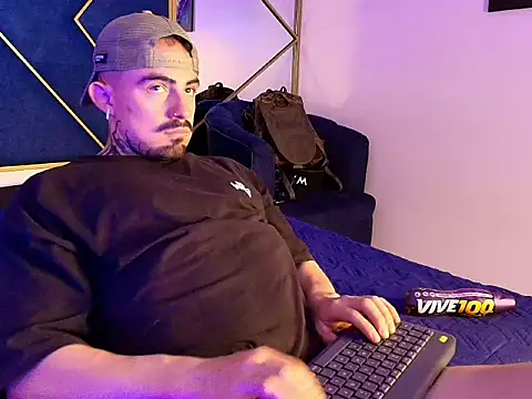 Dallas Whitee online show from March 2026 06:56:02 PM