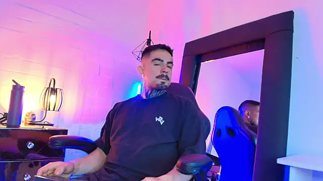 Dallas Whitee online show from March 2026 07:42:01 PM