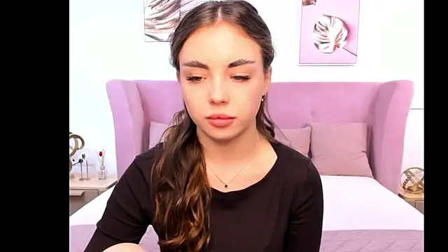 Snapshot of MyEvelin chatting on April 2026 03:23:01 AM MyEvelin online show from April 2026 03:23:01 AM