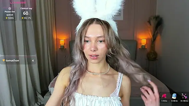 Snapshot of LuluAlis chatting on March 2026 02:43:01 PM LuluAlis online show from March 2026 02:43:01 PM