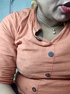 Snapshot of Delhi_Patola chatting on April 2026 04:19:02 PM Delhi Patola online show from April 2026 04:19:02 PM