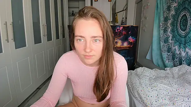 Snapshot of LiaSasha chatting on April 2026 01:05:02 PM LiaSasha online show from April 2026 01:05:02 PM