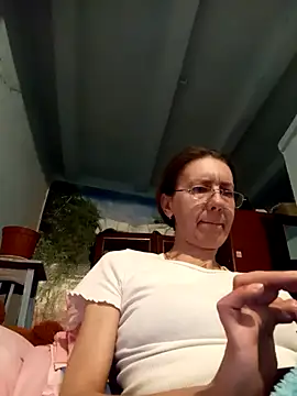 Snapshot of Tania9876 chatting on April 2026 06:22:01 PM Tania9876 online show from April 2026 06:22:01 PM