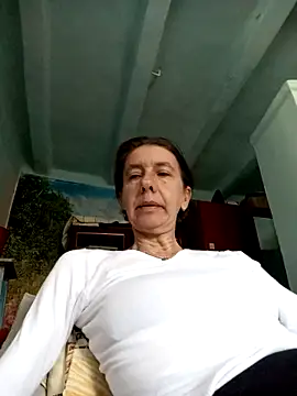 Snapshot of Tania9876 chatting on April 2026 06:44:02 AM Tania9876 online show from April 2026 06:44:02 AM