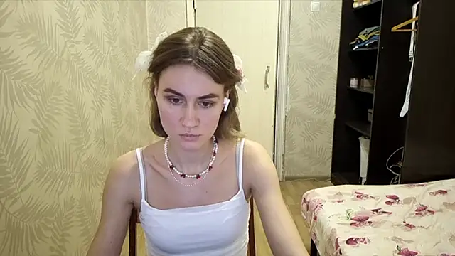 Snapshot of ElenoreHolguin chatting on April 2026 02:47:02 PM ElenoreHolguin online show from April 2026 02:47:02 PM