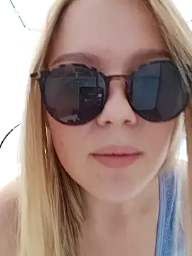 Snapshot of LittleForestELF2 chatting on March 2026 11:27:02 AM LittleForestELF2 online show from March 2026 11:27:02 AM