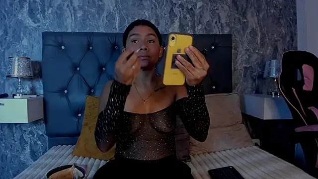 MiaRoousse online show from April 2026 12:34:02 PM