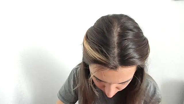 Snapshot of summmmersky1 chatting on March 2026 09:35:01 AM summmmersky1 online show from March 2026 09:35:01 AM