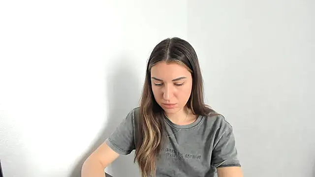 Snapshot of summmmersky1 chatting on March 2026 08:48:01 AM summmmersky1 online show from March 2026 08:48:01 AM