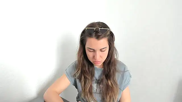 Snapshot of summmmersky1 chatting on April 2026 08:47:01 AM summmmersky1 online show from April 2026 08:47:01 AM