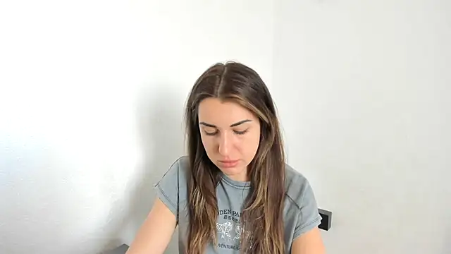 Snapshot of summmmersky1 chatting on April 2026 12:32:02 PM summmmersky1 online show from April 2026 12:32:02 PM