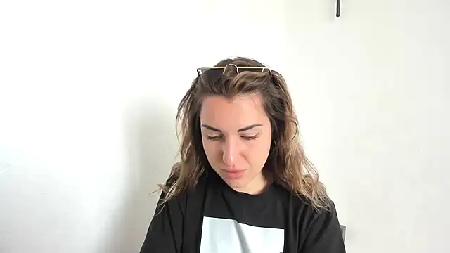 Snapshot of summmmersky1 chatting on April 2026 07:53:01 AM summmmersky1 online show from April 2026 07:53:01 AM