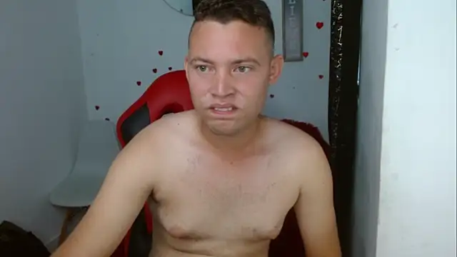 Snapshot of sven_fox723 chatting on April 2026 12:10:01 PM sven fox723 online show from April 2026 12:10:01 PM