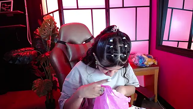 Snapshot of Catalina_soul chatting on April 2026 01:00:02 PM Catalina soul online show from April 2026 01:00:02 PM