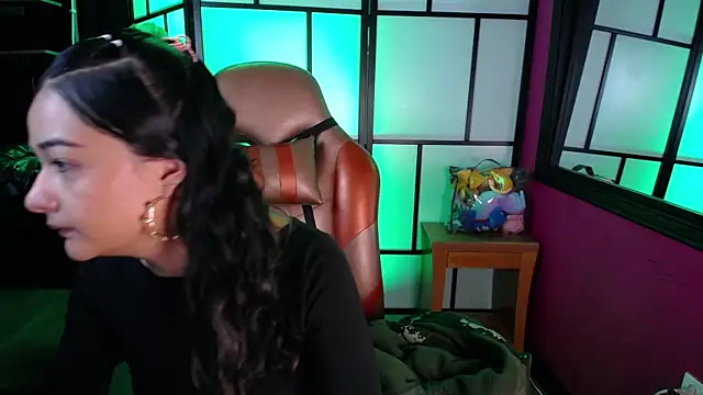 Snapshot of Catalina_soul chatting on April 2026 12:49:01 PM Catalina soul online show from April 2026 12:49:01 PM