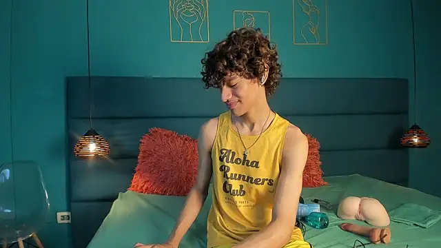 Snapshot of willturneer chatting on March 2026 03:45:02 AM willturneer online show from March 2026 03:45:02 AM