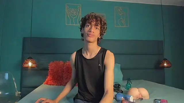 Snapshot of willturneer chatting on March 2026 05:44:01 AM willturneer online show from March 2026 05:44:01 AM