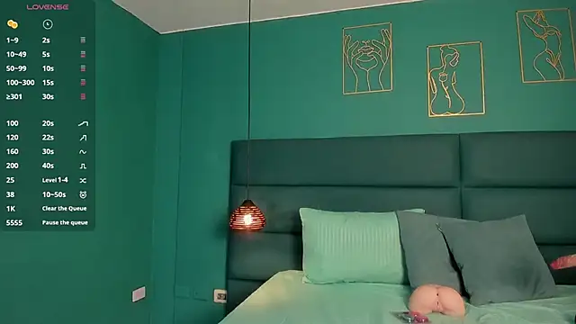 Snapshot of willturneer chatting on April 2026 05:44:02 AM willturneer online show from April 2026 05:44:02 AM