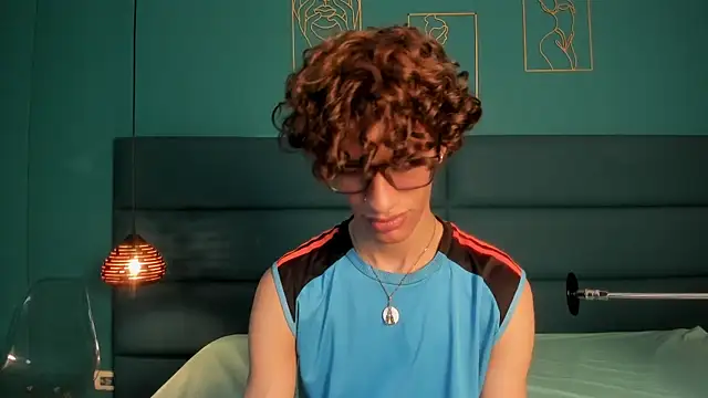 Snapshot of willturneer chatting on April 2026 09:56:02 PM willturneer online show from April 2026 09:56:02 PM